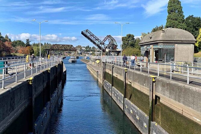 City Sightseeing Seattle HOHO Bus and Locks or Harbour Cruise - Waterfront stops near FRS Clippers, Edgewater Hotel, Pier 66, and Alaska Way