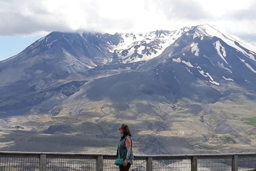 From Seattle: Mount Saint Helens Monument Private Day Trip - Mount St. Helens, explained in a day from Seattle