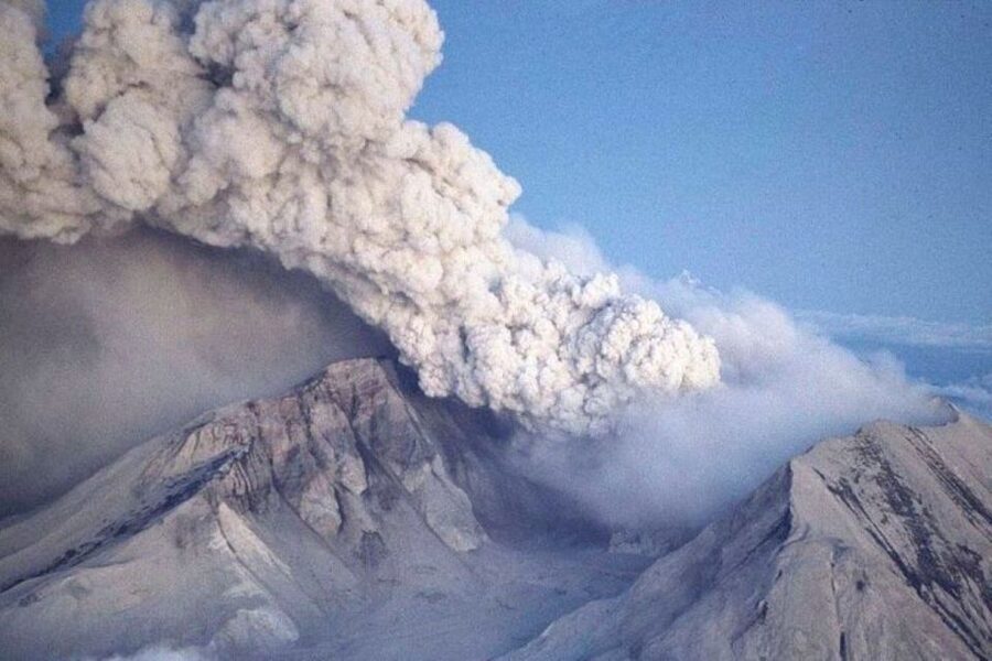 From Seattle: Mt Saint Helen Tour - Seattle to Mount St. Helens: what the drive and first stops really do