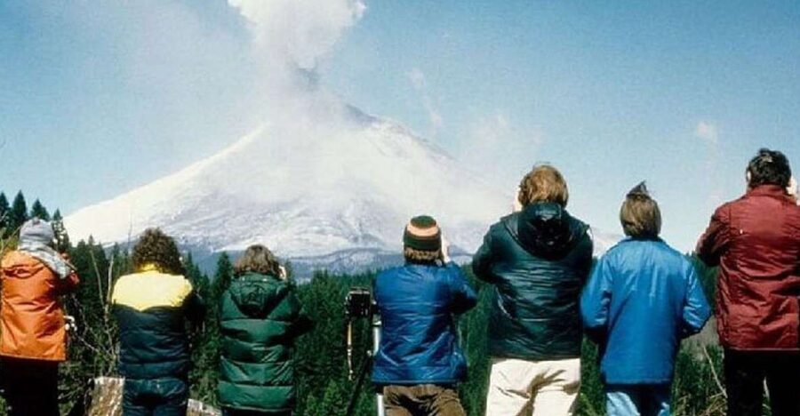 From Seattle: Mt Saint Helen Tour - Coldwater Ridge Visitor Center: getting oriented fast