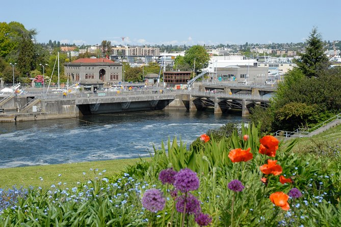 From Seattle: Private Seattle City Tour - Pike Place Market and the waterfront: the Seattle you can feel immediately