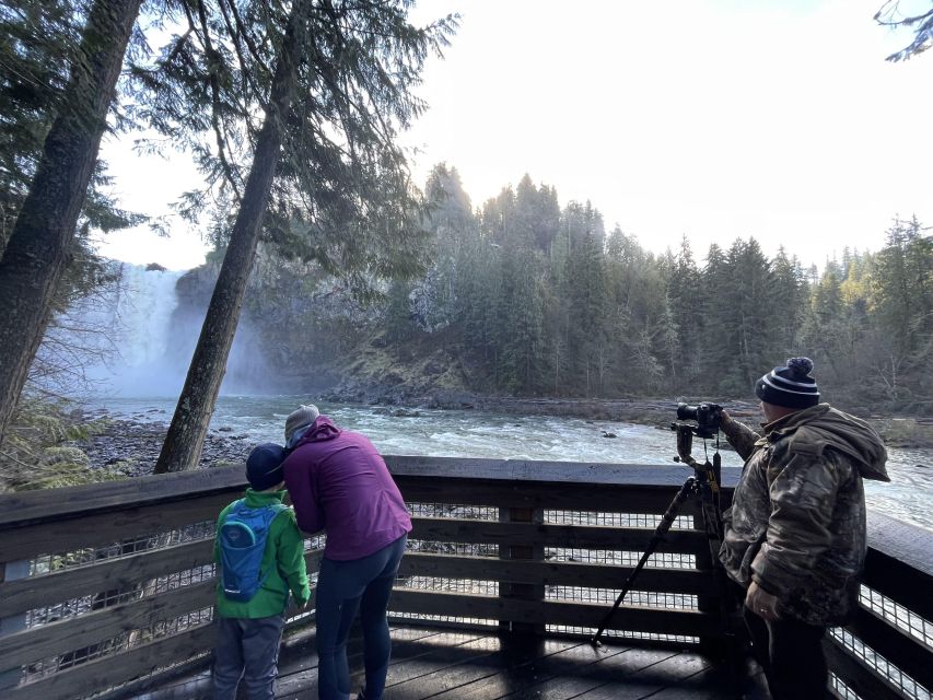 From Seattle: Snoqualmie Falls and Wineries Tour w/ Transfer - Snoqualmie Falls: your main event, with about one hour to enjoy it