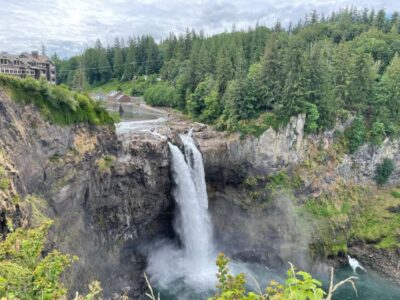 Snoqualmie Falls and Wineries Tour w/ Transfer