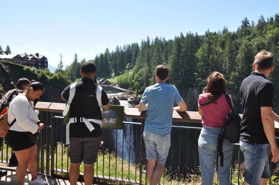 From Seattle: Snoqualmie Falls and Wineries Tour w/ Transfer - Woodinville in 2.5 hours, plus whiskey and shopping time
