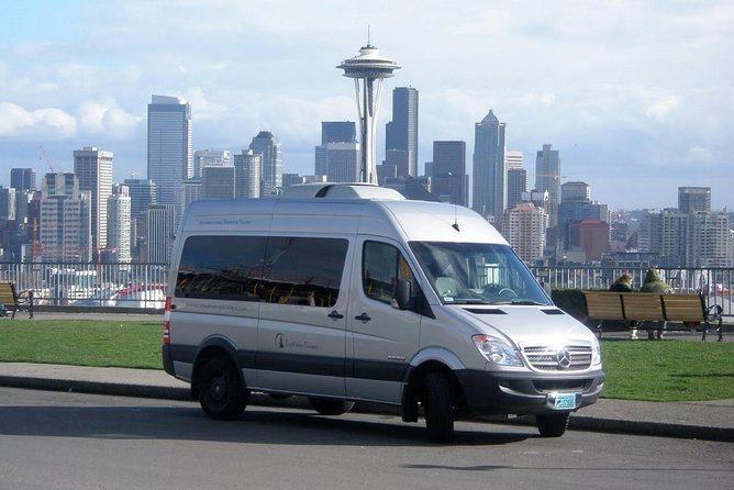 Hike Mt. Rainier & Taste Yakima Valley Wine: All-Inclusive Day Tour from Seattle - The lunch setup: picnic-style, seasonal, and not just a sandwich