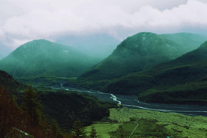 Mt. St. Helens National Monument from Seattle: All-Inclusive Small-Group Tour - Mt. St. Helens Visitor Center: the intro you need before you hike