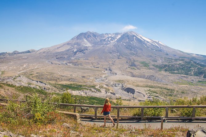 Mt. St. Helens National Monument from Seattle: All-Inclusive Small-Group Tour - Science + Learning Center: turning your photos into understanding