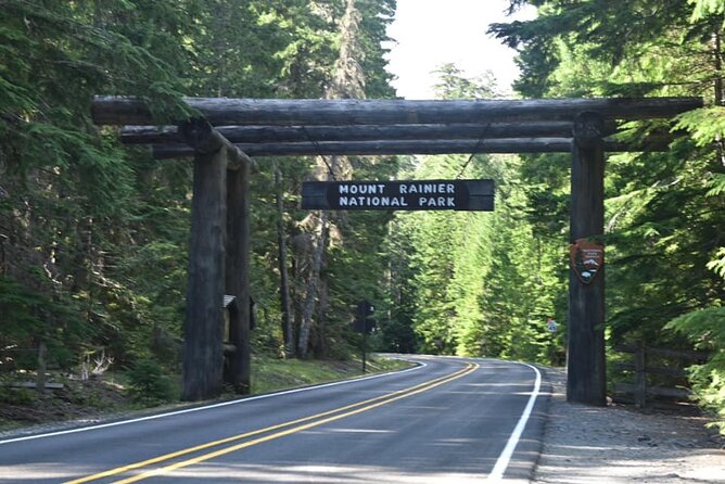 Private Mt Rainier National Park Tour in SUV - Stop 4: Reflection Lakes, Seasonal Access and Meadow Rules