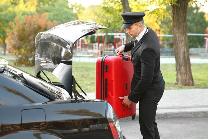 Private One-way Transfer from Seattle Airport to Seattle - What happens after you land: starting Seattle the easy way
