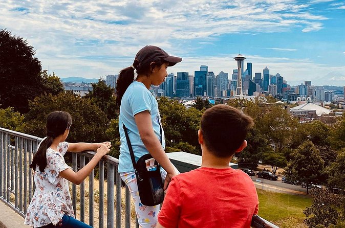 Private Seattle History and Landmarks Tour - Fremont’s eccentric drive: Nirvana lore, the Lenin statue, and the Fremont Troll