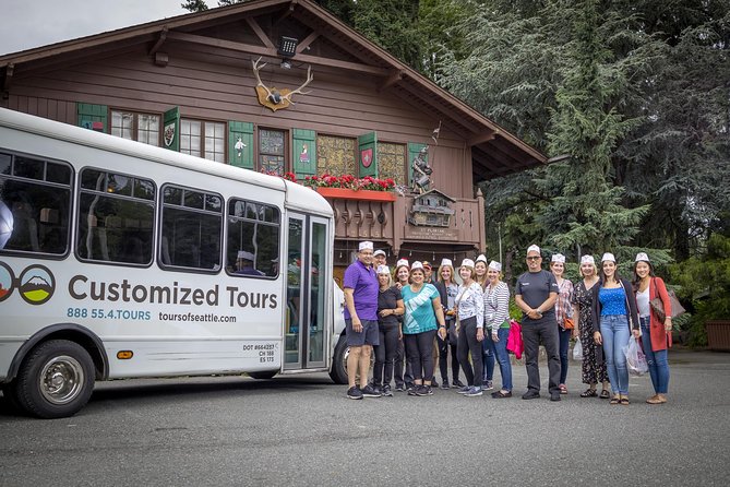 Private Snoqualmie Falls & Woodinville Wine Day Tour from Seattle - Lunch on your terms, then country roads toward the foothills