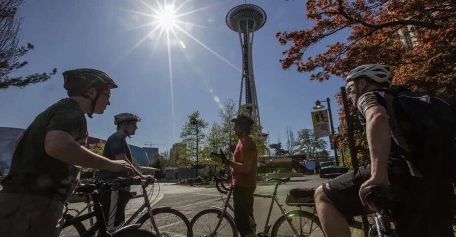 Seattle: 3 Hour Emerald City Standard Bike Tour - From Vine Street Storage to the Seattle Waterfront