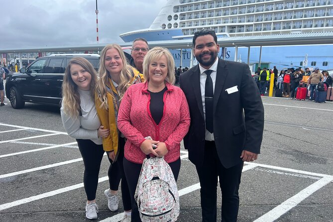 Seattle Airport Transfer – One Way or Round Trip (SUV / VAN) - The pickup at SEA-TAC: curbside, flight info, and a real wait plan