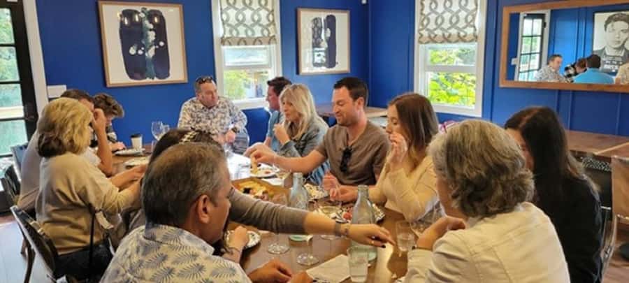 Seattle: All-inclusive Wine Tasting and Lunch Experience - The lunch stop that keeps the wine from getting in the way
