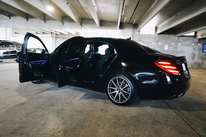 Seattle Arrival Private Transport by Executive Sedan - Pickup at Seattle-Tacoma: How the Curbside System Works