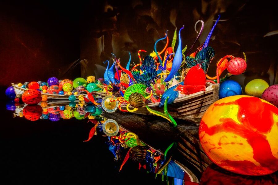 Seattle: Chihuly Garden and Glass Entry Ticket - Your included goodies: smartphone audio, digital photo download, and food near the gardens