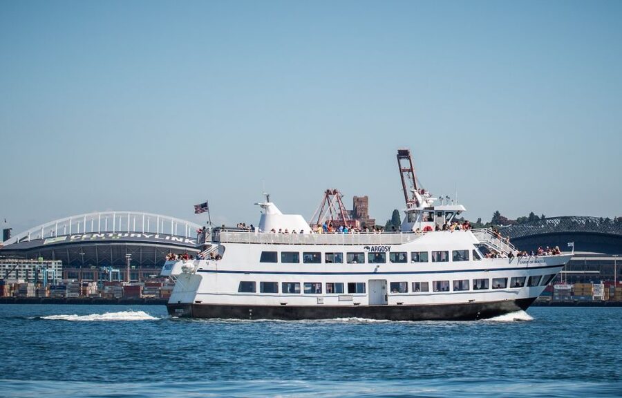 Seattle: Harbor Cruise with Local Guide - Food, Drinks, and Onboard Comfort for a One-Hour Cruise