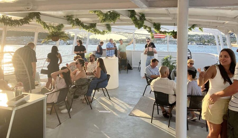 Seattle: Lake Union Happy Hour Cruise - Getting to Historic Ships Wharf without stress