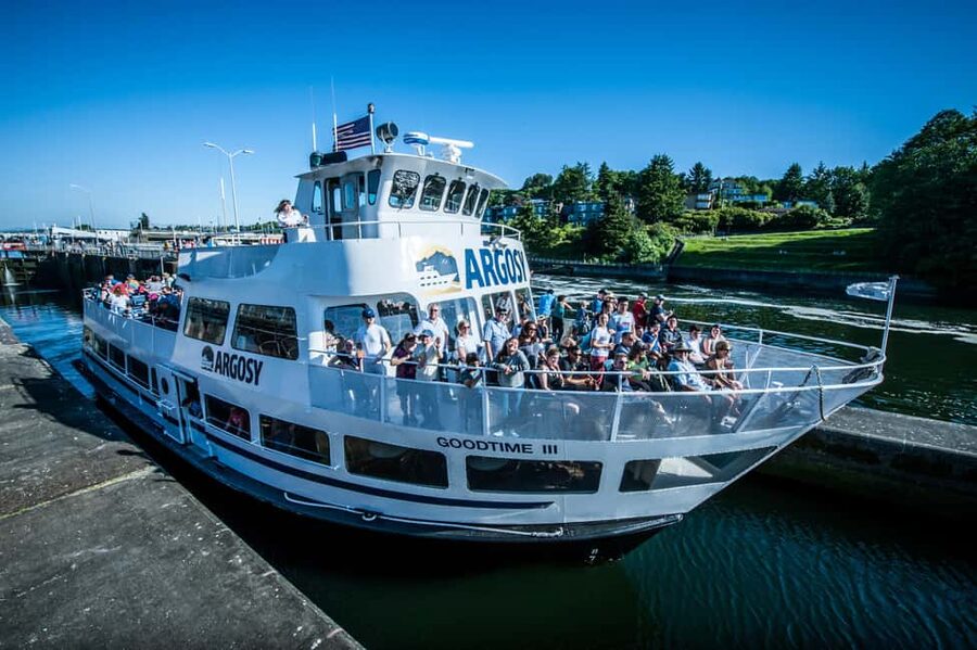 Seattle: Locks Cruise with Local Guide - Salt water to fresh water: why this story matters on the water