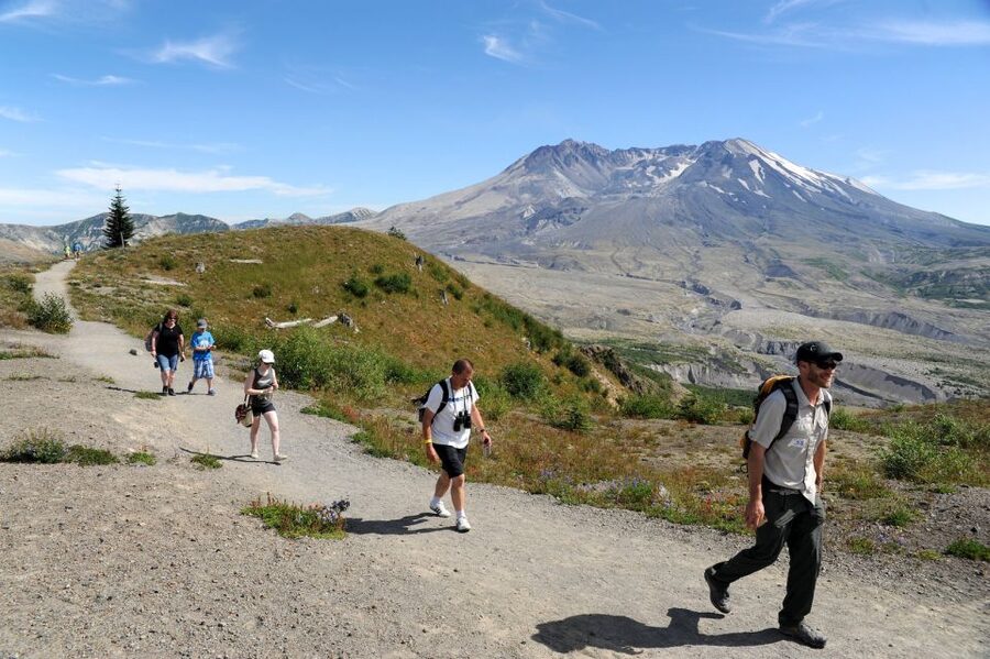 Seattle: Mt. St. Helens National Monument Small Group Tour - Seattle Morning Start: Downtown Pickup and an Early Refuel