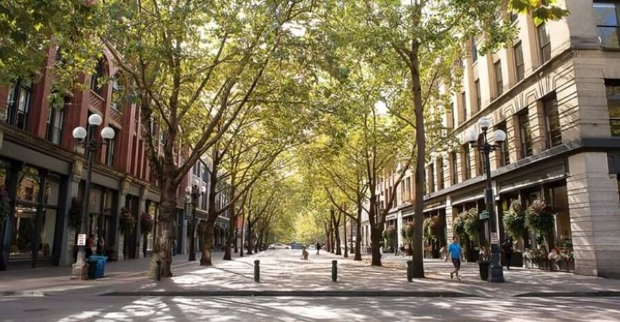 Seattle : Must-See Attractions Walking Tour With A Guide - Key highlights to expect