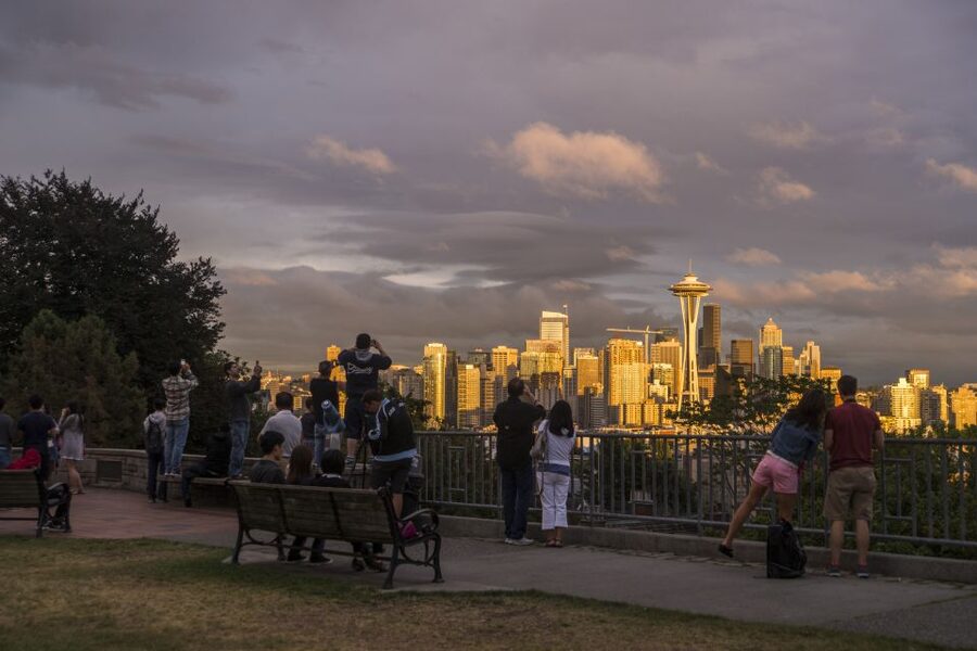 Seattle: Night Tour with Local Guide - Price and value: is $43 worth it for a 2-hour night loop?