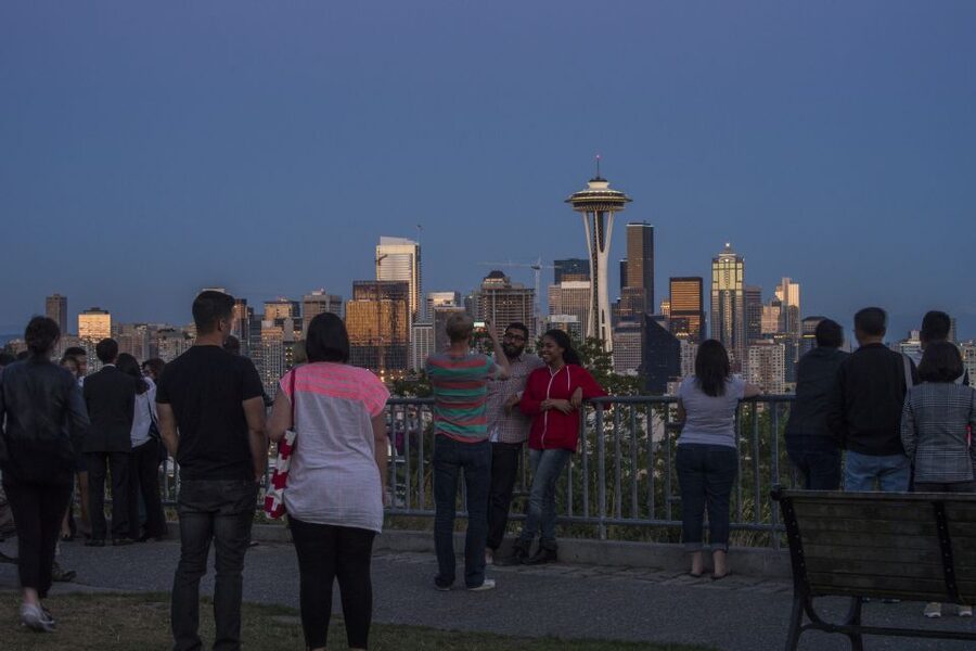 Seattle: Night Tour with Local Guide - Who should book this Seattle night tour?