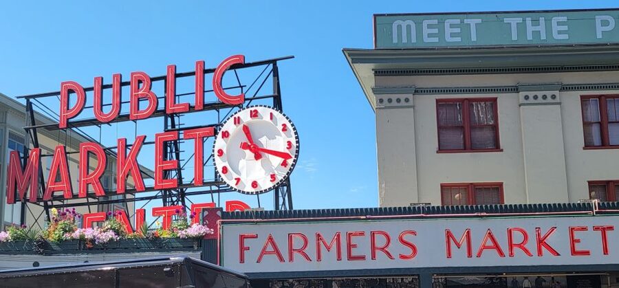 Seattle: Pike Place Market Seafood Tasting Tour - Walking Conditions in Pike Place: Cobblestones, Slopes, and Sensible Shoes