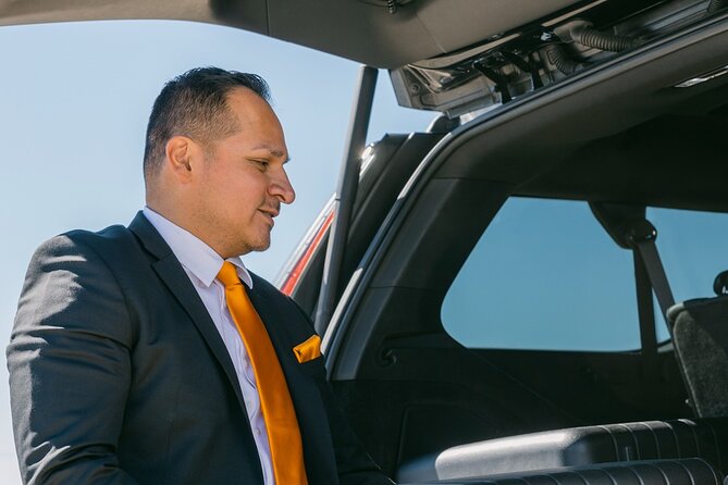 Seattle Roundtrip Chauffeur Driven Airport Transfer - SEA to Seattle in a Private Car: What This Transfer Actually Feels Like
