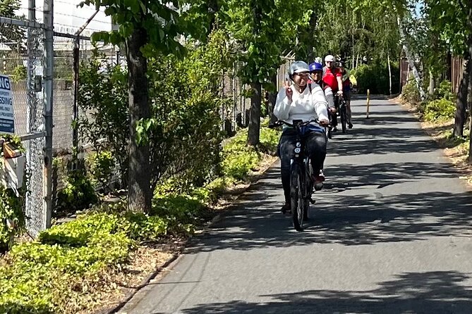 Seattle's Electric City Bike Tour - Meeting at 11 Vine St: How the Ride Sets You Up