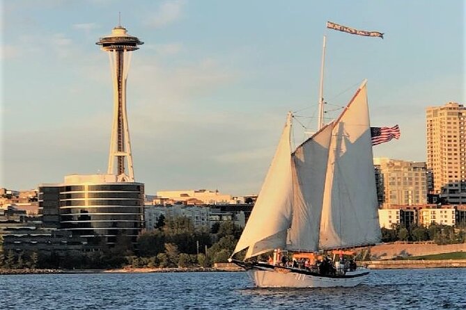 Seattle Sailing Harbor Tour - Stop 1: Seattle Waterfront and the city skyline view from the water