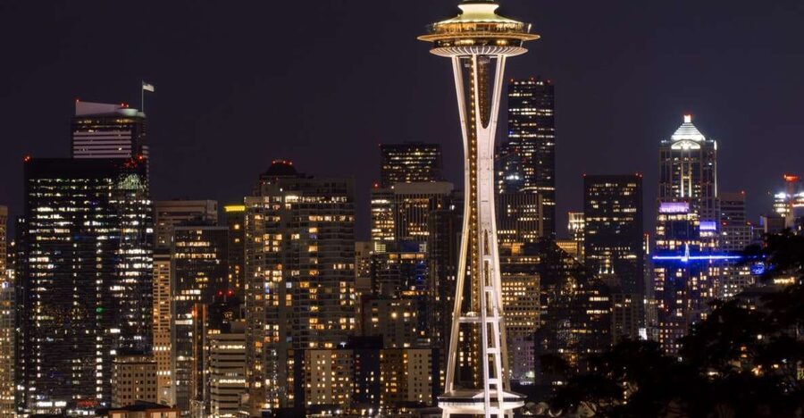 Seattle: Scenic Night Tour with Space Needle & Skywheel - The City Drive Between Stops: What You Gain From the Van