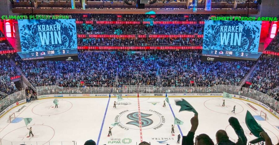 Seattle: Seattle Kraken Ice Hockey Game Ticket - The 150-minute game experience: how the night usually feels
