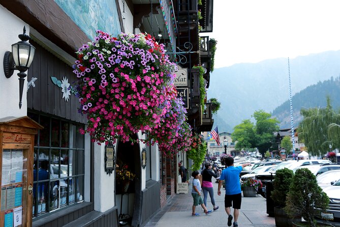 Seattle: Snoqualmie Falls and Leavenworth Day Trip - Two Washington Icons in One Plan