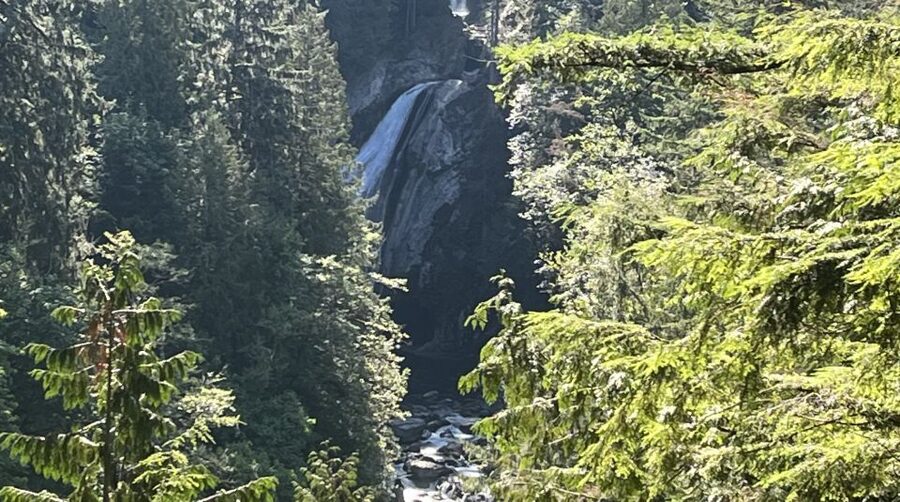Seattle: Snoqualmie Falls and Twin Falls Guided Tour - Snoqualmie Falls: The Big Water Moment and How the Time Feels
