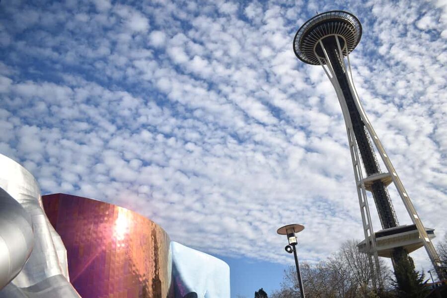 Seattle: Space Needle & Seattle Center Private Tour - Chihuly Garden and Glass: art you can circle, not just photograph