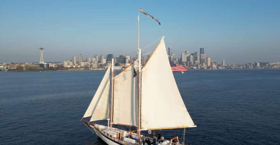 Seattle: Tall Ship Harbor Cruise - Boarding the Bay Lady at Pier 66 without stress