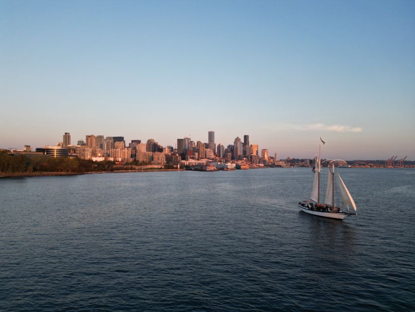 Seattle: Tall Ship Harbor Cruise - Wildlife spotting plus onboard drinks and the small surprise moments