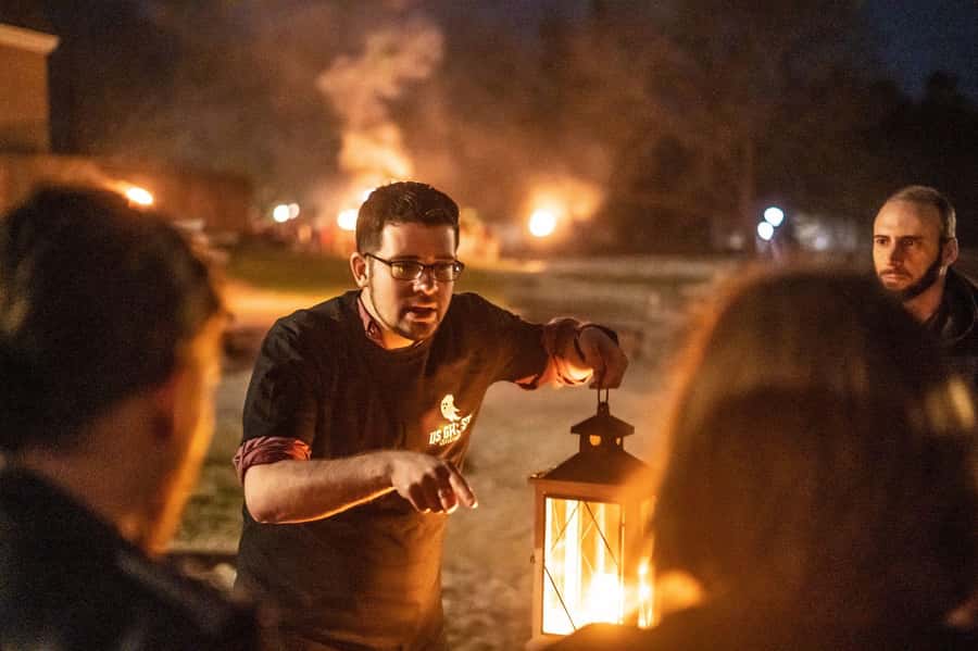Seattle: Terrors and Ghosts Guided Walking Tour - How the Guide Makes or Breaks This Night Walk