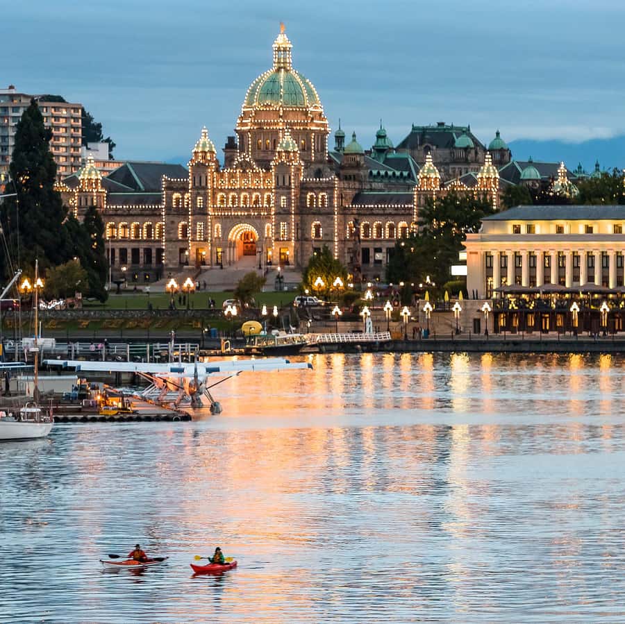 Seattle: Victoria, BC Round-Trip Ferry Tour - Boarding basics: passport, check-in, and carry-on reality