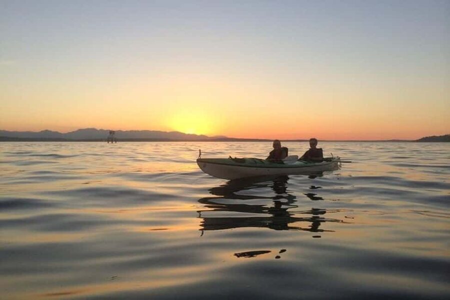 Seattle: West Seattle Sunset Sea Kayak Tour - Quick hits before you paddle