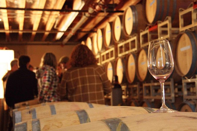 Snoqualmie Falls + Wine Tasting: All-Inclusive Small-Group Tour - Weather, Footing, and How to Pack for This Day