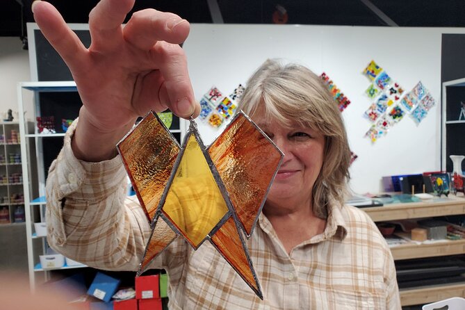 Stained Glass Magic Class in Everett - Your starting point: FEELartistic Studio near Everett transport