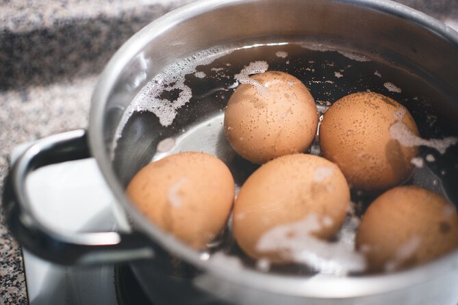 Traditional Japanese Ramen Cooking Class in Seattle - Tasting three styles: curry chicken, birria, and smoked salmon