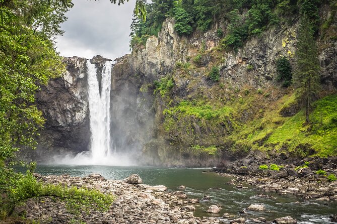Visit Snoqualmie and Hike to Twin Falls (Transportation included) - Snoqualmie Falls and its Twin Peaks moment