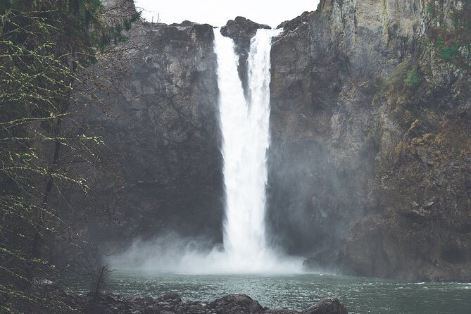 Visit Snoqualmie and Hike to Twin Falls (Transportation included) - Route choices and pace control with Jonny